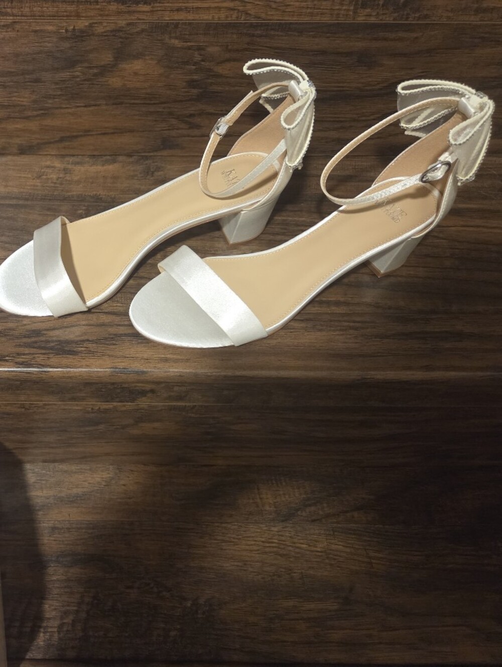 Kate Whitcomb London Shoes in Ivory  Size 9 - Picture 3 of 7